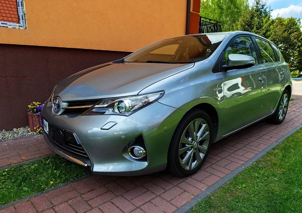 Toyota Auris cena 53700 przebieg: 131834, rok produkcji 2013 z Węgorzewo małe 667